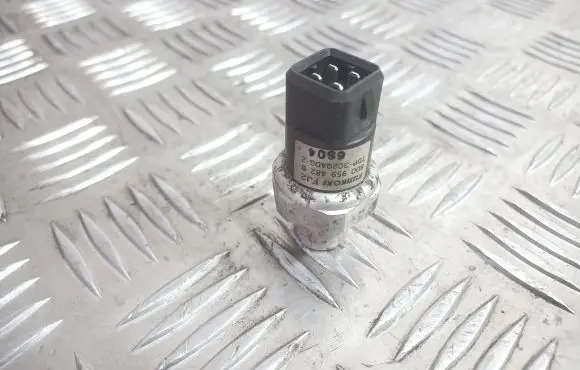 Audi A4 S4 B5 8D Air conditioning (A/C) pressure sensor 8D0959482B
