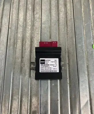BMW 5 F10 F11 Fuel injection pump control unit/module 7301554 0122384671 55892110