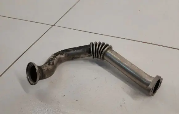Audi Q3 8U EGR valve line/pipe/hose NOCODE