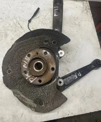 BMW X5 E70 Front wheel hub spindle knuckle 6773783 16193510
