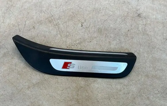Audi Q5 SQ5 Rear sill trim cover 8R0853376 8R0853376C 8R0853376A