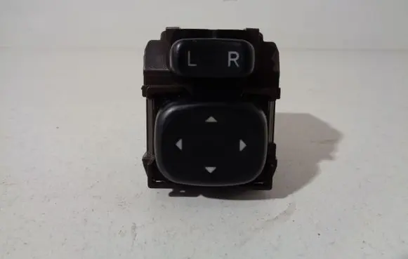 Toyota Avensis T270 Wing mirror switch 183647 B0D6474