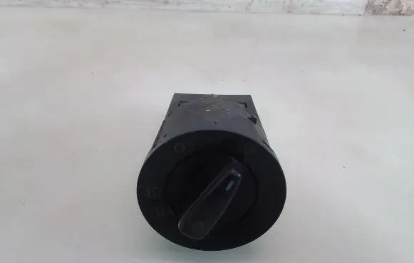 Volkswagen PASSAT B5 Light switch