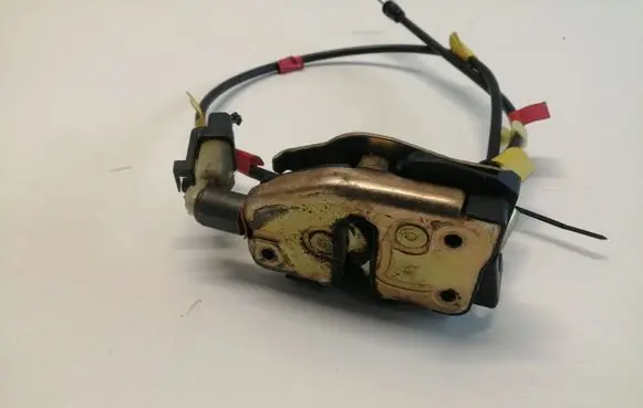 Ford Windstar Sliding door lock 932511
