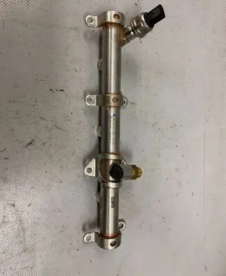 Audi Q5 SQ5 Fuel main line pipe 06M133316L