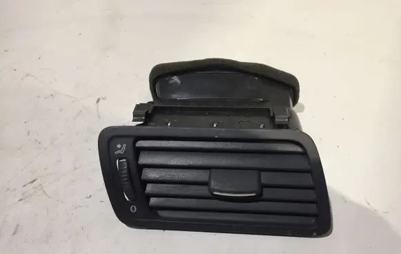 Volkswagen PASSAT B6 Dashboard side air vent grill/cover trim 3C1819702E