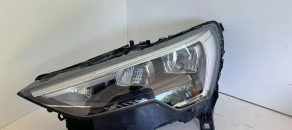 Audi Q3 8U Headlight/headlamp 83A941011 1101A590000 1090025