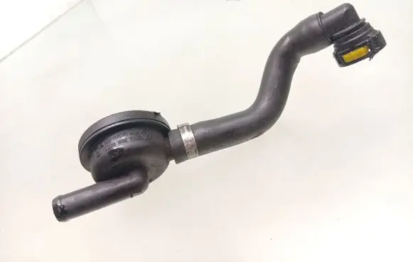 Renault Megane I Breather/breather pipe/hose 8200045745