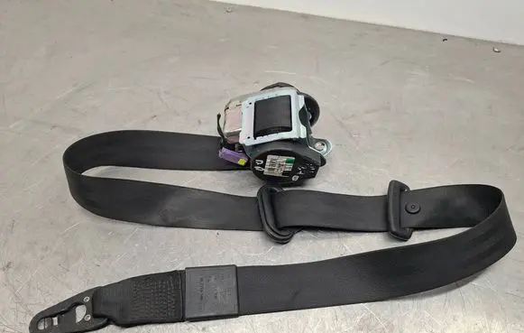 Audi A4 S4 B7 8E 8H Front seatbelt 8E0857706F