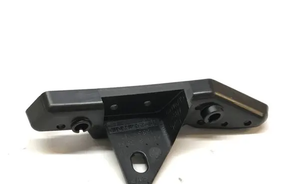 BMW 4 G22 G23 G24 G26 Front bumper mounting bracket 8738611