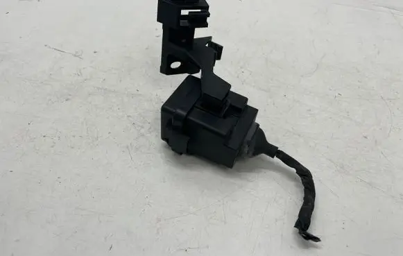 Audi A5 Other engine bay part 8W0907285A