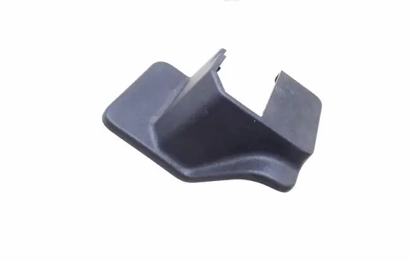 Land Rover Range Rover Sport L320 Seat belt trim HJ500102
