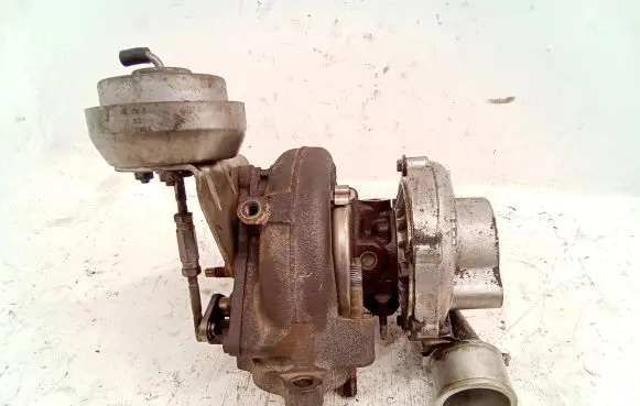 Toyota Avensis T250 Turbo 172010R020 060207 0602070081