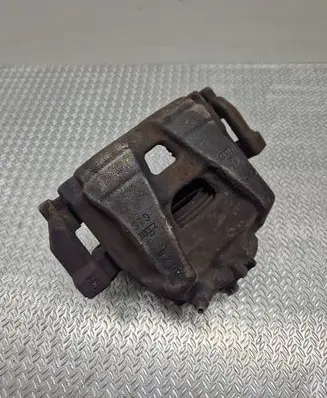 Volkswagen Touran I Front brake caliper