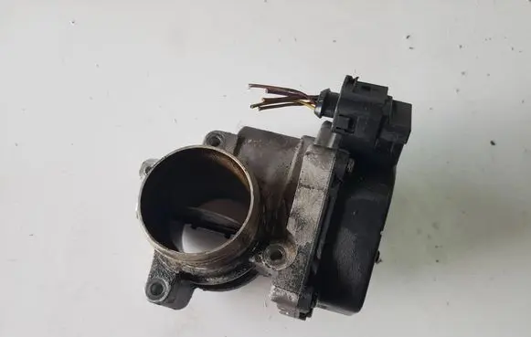 Volkswagen Beetle A5 Throttle valve 03G128063F