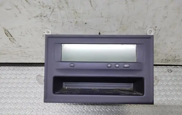 Mitsubishi Grandis Screen/display/small screen MN141366VB