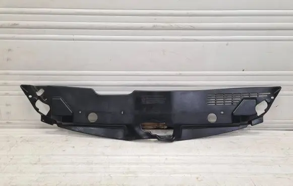 Radiator trim