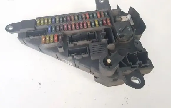 BMW 5 E60 E61 Fuse box set 690661901 6000252083