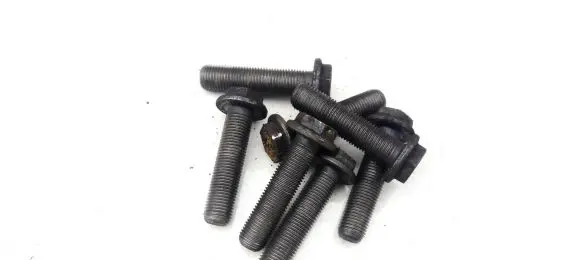 Iveco Daily 6th gen Nuts/bolts 