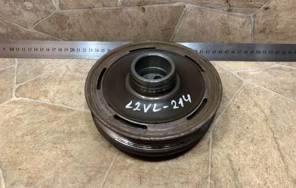 BMW 2 F46 Crankshaft pulley 8602800