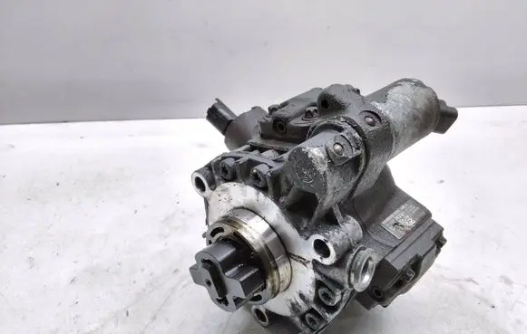 Ford Focus Fuel injection high pressure pump 9685705080 A2C27100268