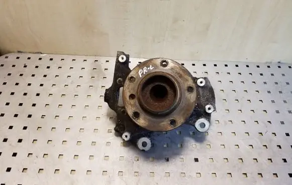 BMW 5 E60 E61 Front wheel hub