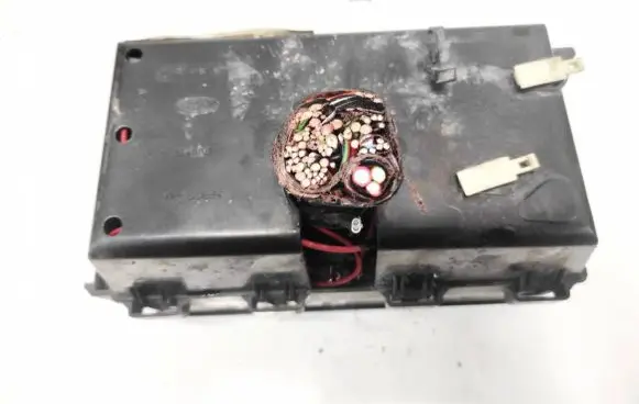 Ford Focus Fuse box set 98AG14A142AD d00mb