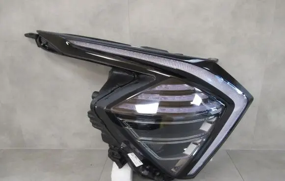 KIA Sportage Headlight/headlamp 92102R2100