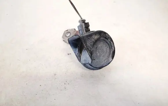 Volkswagen Golf V Horn signal e9011157