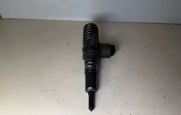 Dodge Caliber Fuel injector 03G130073G 0414720404