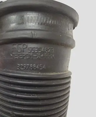 Opel Vectra C Air intake hose/pipe 329788454 55354823