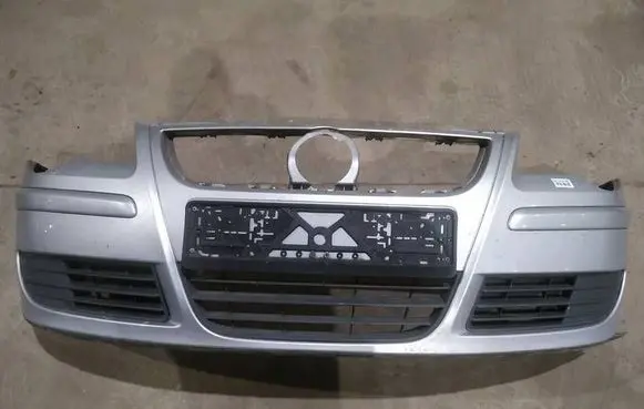 Volkswagen Polo IV 9N3 Front bumper pilkas