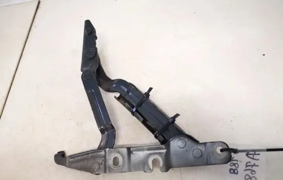 Audi A6 S6 C5 4B Tailgate/trunk/boot hinge 4b5827301