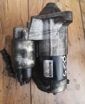 Nissan Qashqai Starter motor 8200584675B