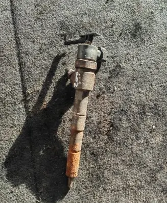 Opel Zafira C Fuel injector 0445110423