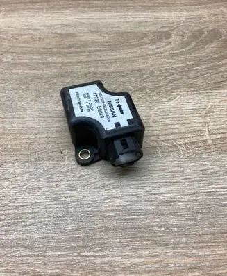 Nissan Juke I F15 ESP acceleration yaw rate sensor 47930EQ010