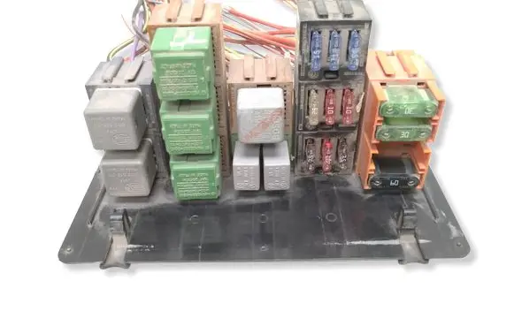 Volkswagen II LT Fuse module A0045450405 00351070 A0055451005