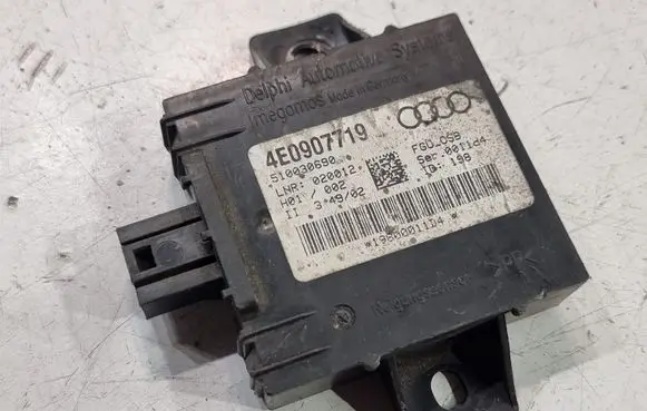 Audi A8 S8 D3 4E Alarm control unit/module 4E0907719