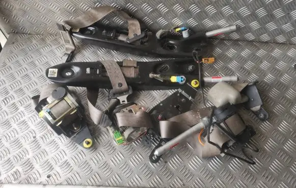 Volvo XC90 Front seatbelt 601239600 601239500