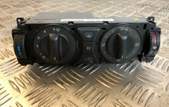 Mercedes-Benz E W210 Climate control unit 2108302885 9140010317