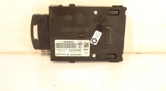 Renault Megane III Ignition key/card 