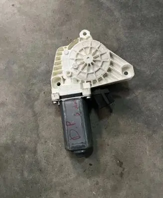Mercedes-Benz S W221 Front door window regulator motor A2218202842 04127430 997457101