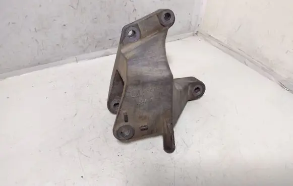 Opel Vectra C Engine mounting bracket 9191148