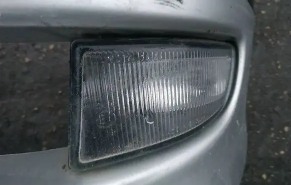 Toyota Avensis T220 Front fog light