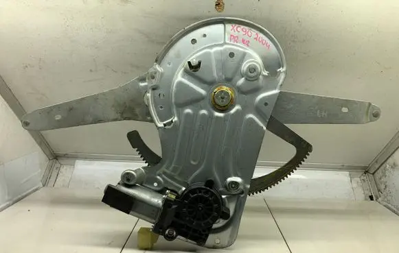 Volvo XC90 Front door window regulator with motor 5162