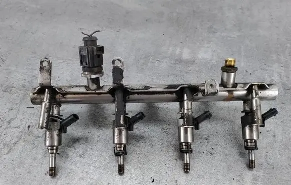 Fuel main line pipe