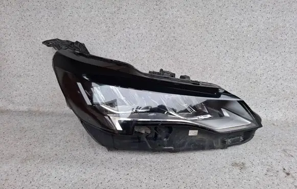 Peugeot 3008 II Headlight/headlamp 89914772 9836230180 2102050093