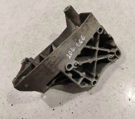 Peugeot 206 Engine mounting bracket 9631013280