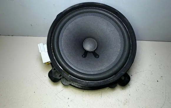 Chevrolet Captiva Front door speaker 96673537