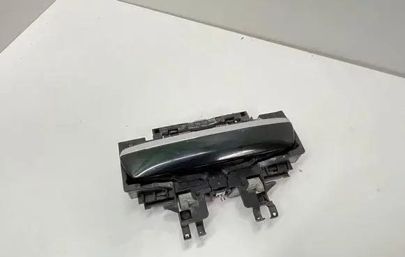 Front door exterior handle/bracket
